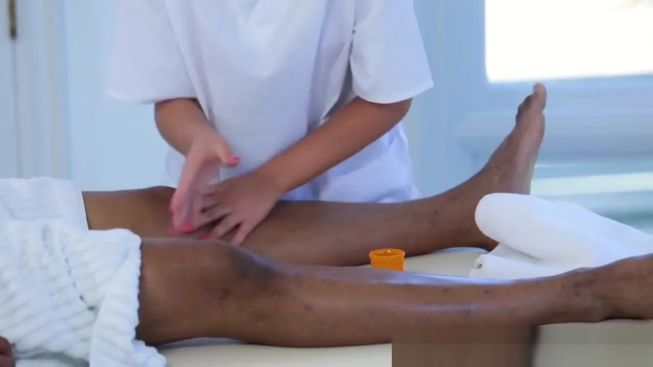teen 18+ Jaye Summers Gives Bbc Massage Therapy