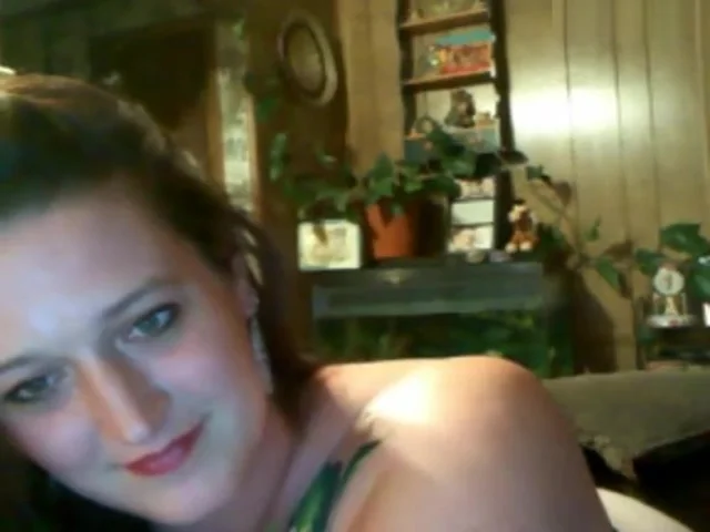 Webcam fatty sucks and fucks on cam