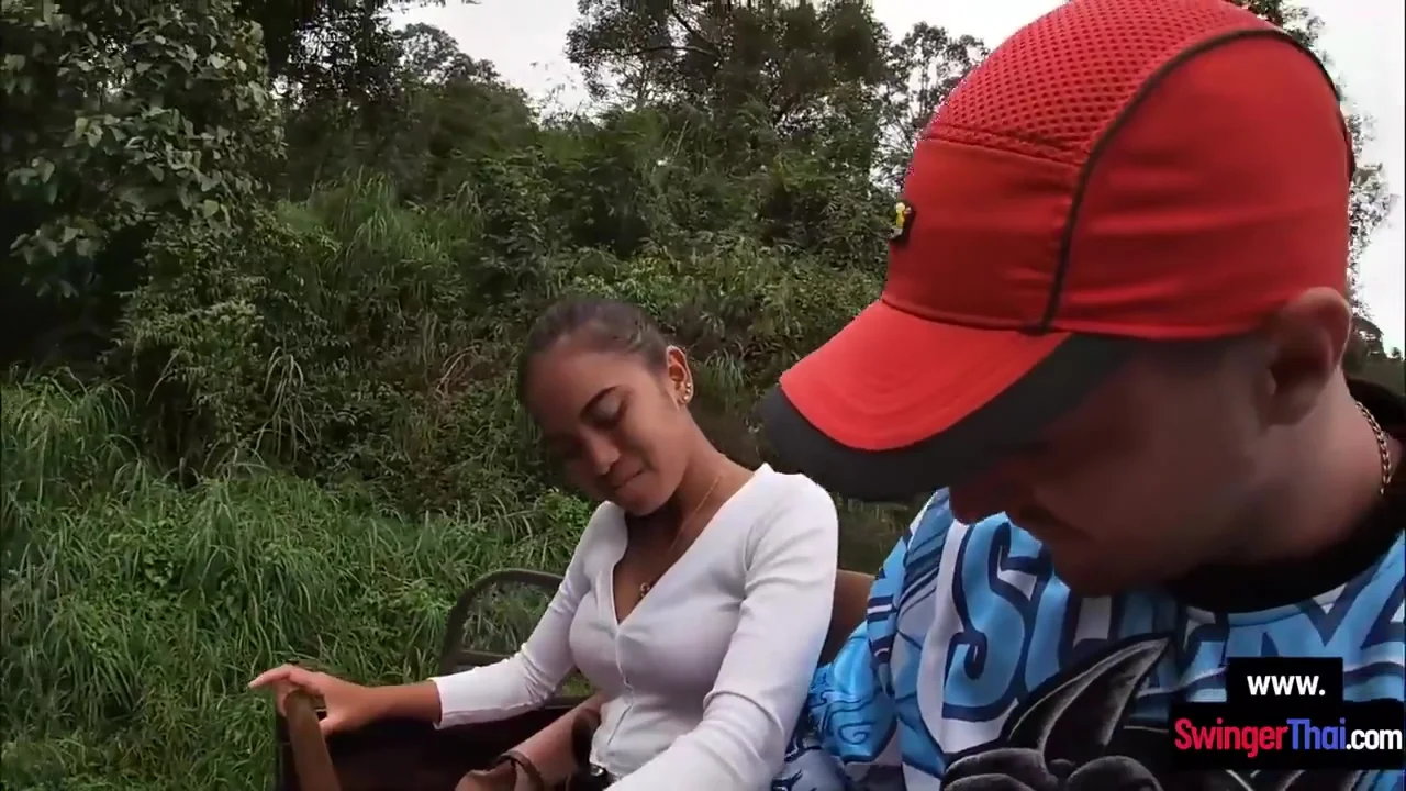 Elephant Trunk Hugging And Sex After For This Horny Amateur teen 18+ Couple