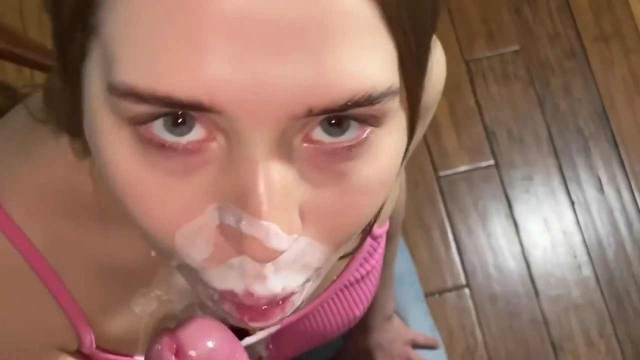 Trash Blowjob. The Bitch Paid For The Treason