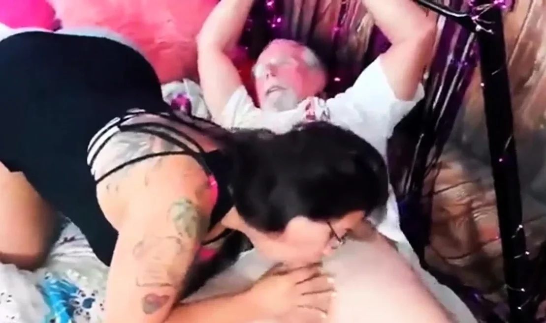 Tattooed Amateur Wife Cuckolds Her Husband With An Old Guy