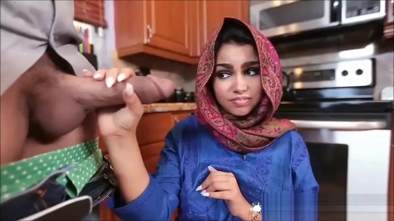 Inexperienced Arab Exchange student 18+ First Ever Western Creampie