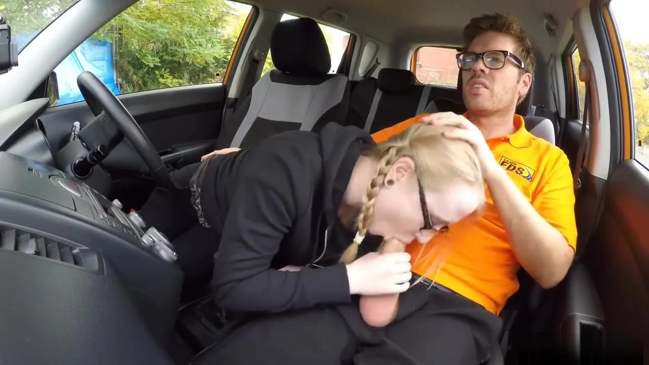 Giggly Marketing student 18+ Satin Spank Banged In The Car
