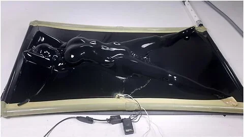 Verified Amateurs - Latex Vacbed Orgasm With Vibrator And E-stim