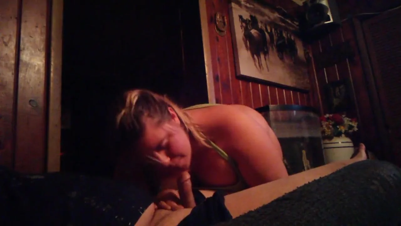 My Step sister sucked my cock while i was