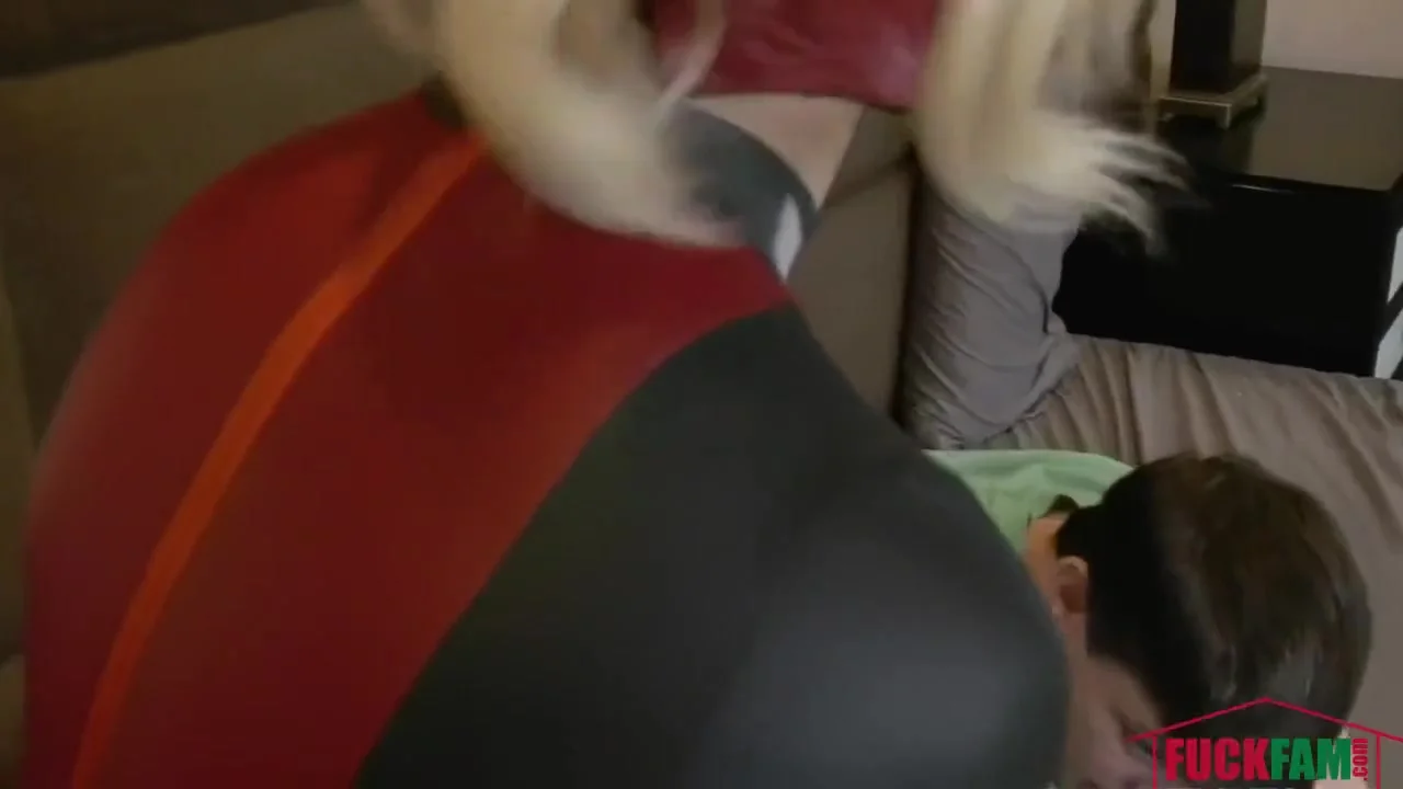 Bella Rose In In Super Hero Stepsister Fuck