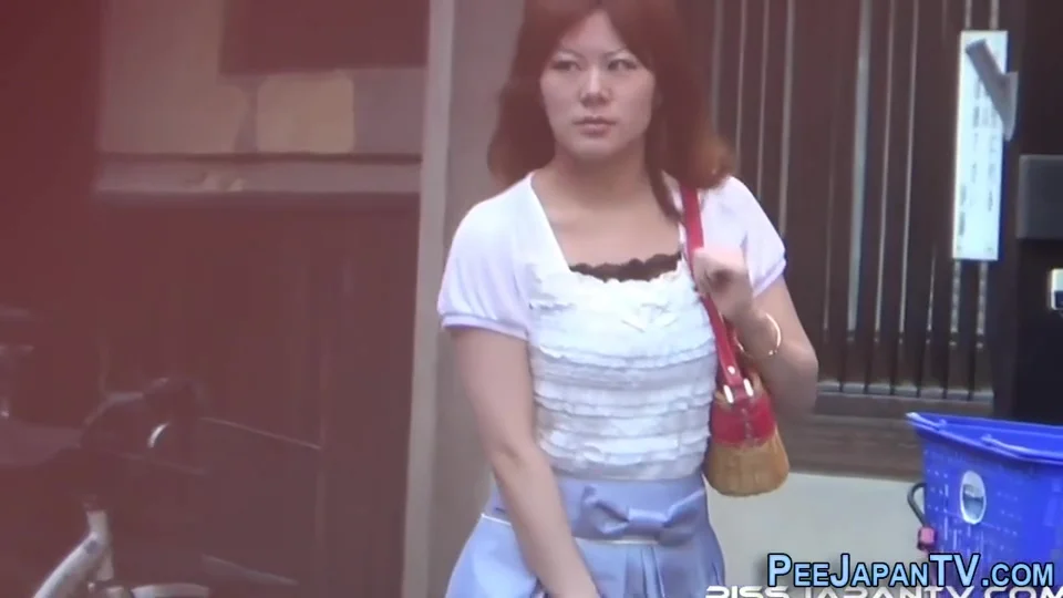 Japanese teen 18+ Bitches Urinating