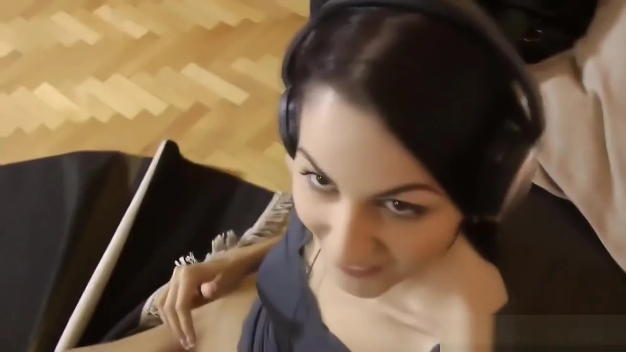 Amateur euro cockriding oldman before sucking