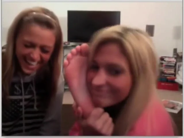 chatroulette girls feet!!!!