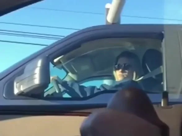 Black dude flash cock to blonde in car