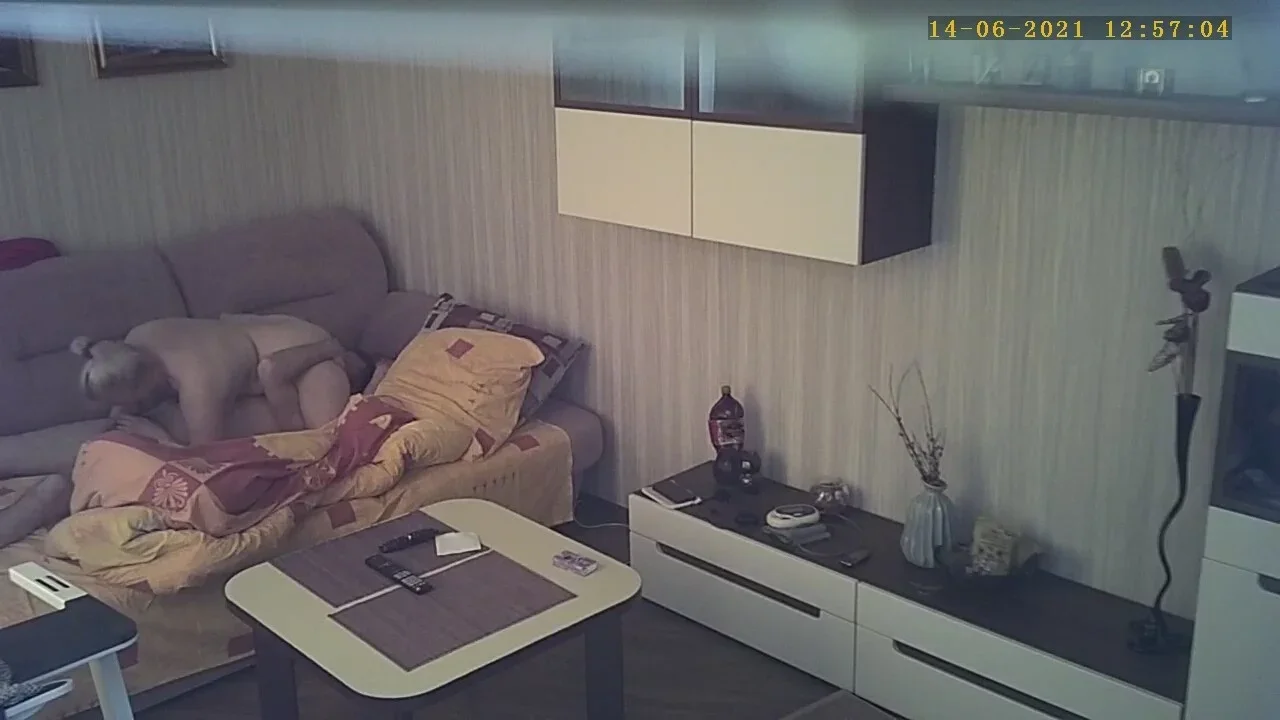 Fat milf cheating at home