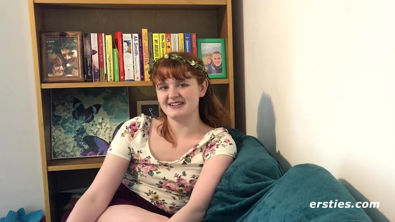 Wild Amateur Paints Her Body And Fingers Hairy Pussy