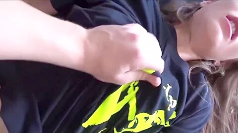 Guy shoots homemade porn with young girlfriend closeup...