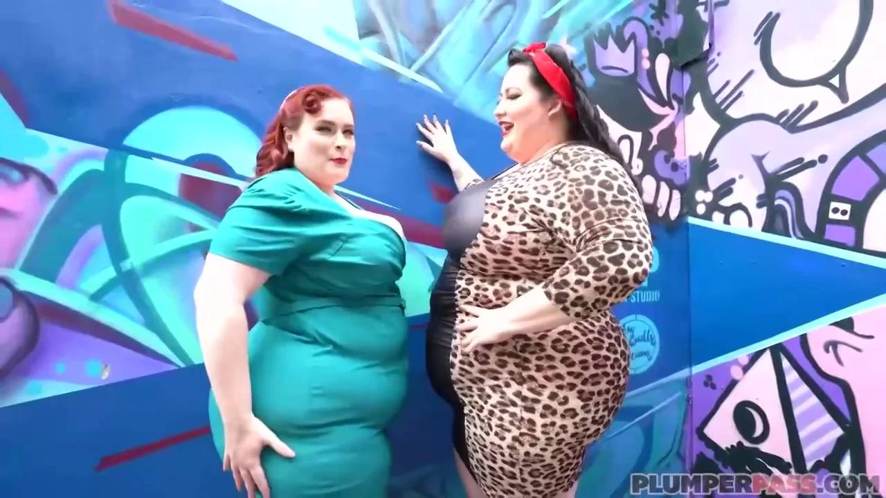 Sexy plumpers sluts are about to have a casual threesome with a handsome dude from the neighborhood
