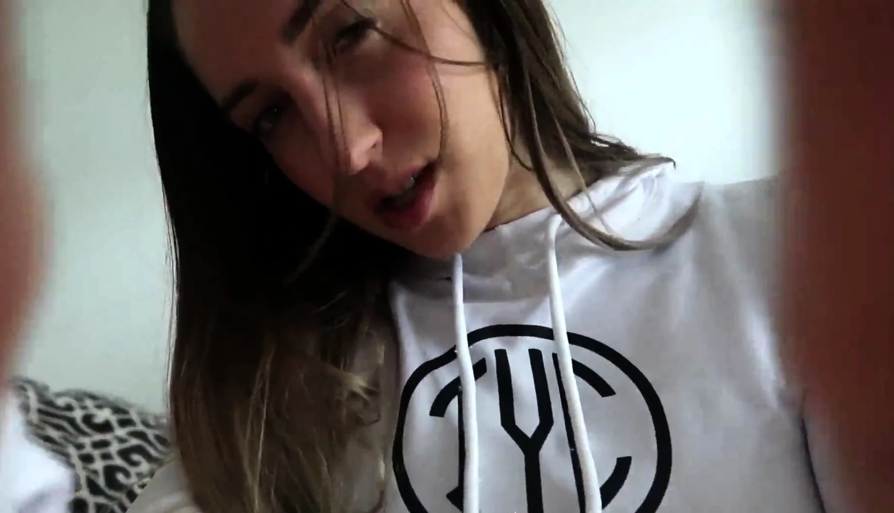 ASMR Claudy Wifes Flirty Sis Video Leak
