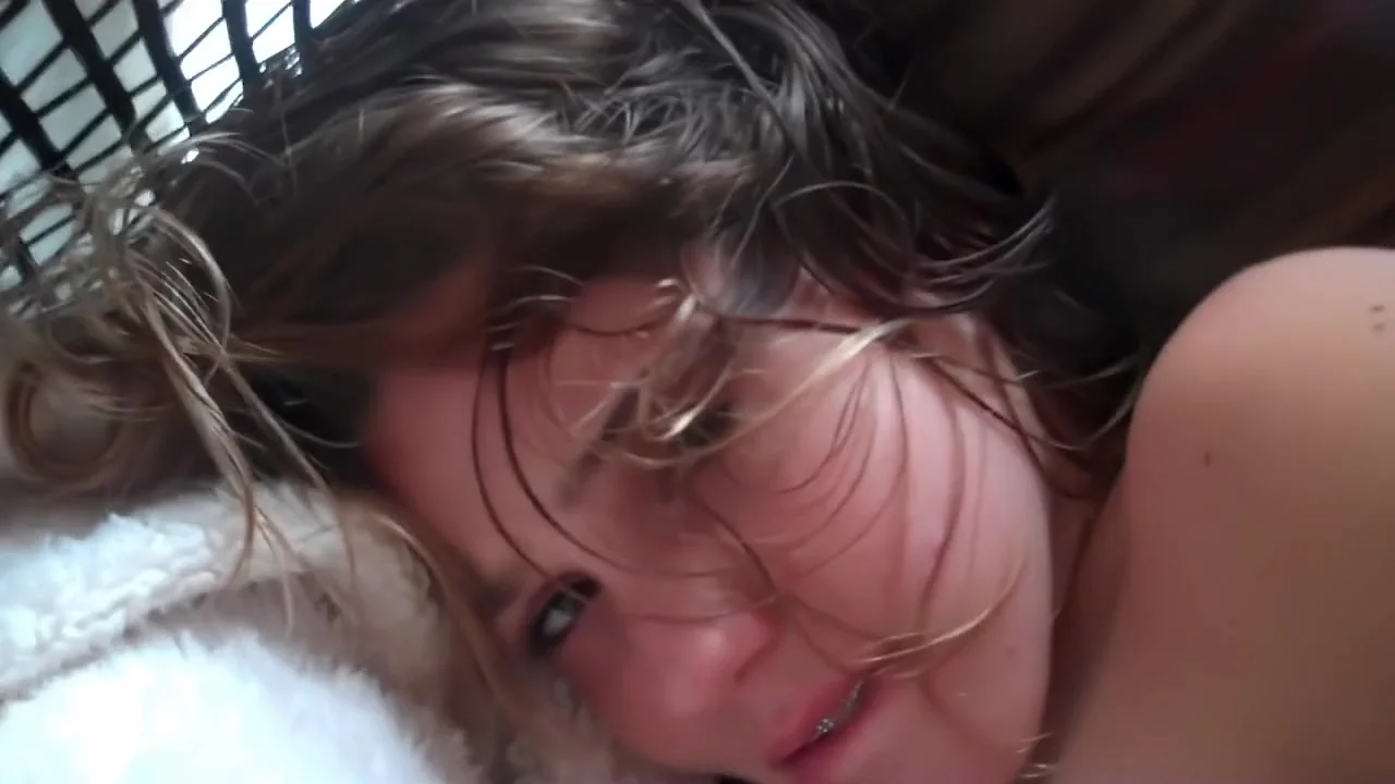 Cute Brunette Amateur Blowjob