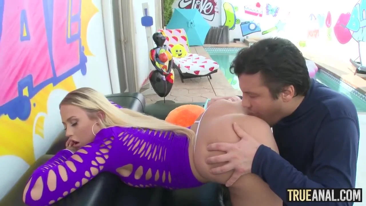 Thick Prick Cums Into Layla Loves Virgin Booty