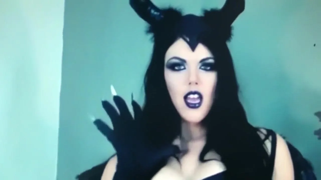 Goddess Kim in mean talking with metal finger nails black tights