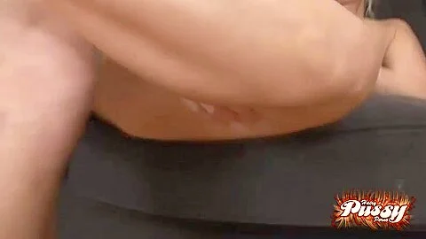 Hirsute Babe Gets Her Hairy Pussy Eaten Out - HairyPussyPorno