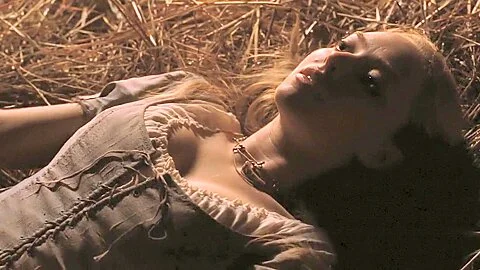 Red Riding Hood (2011) Amanda Seyfried