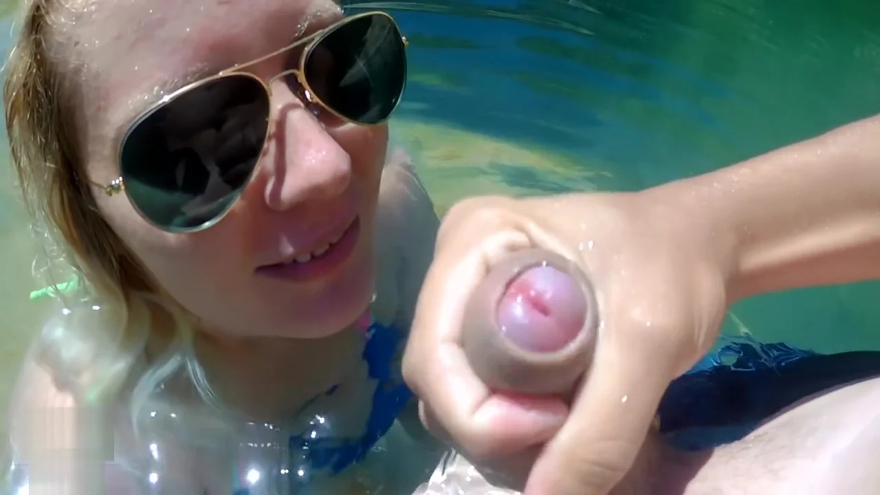 Quick Risky Public Sex in the River