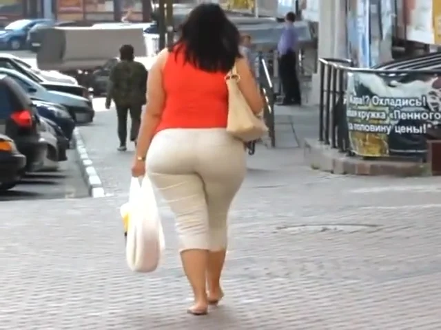 BIG BOOTY CURVY LATINA IN WHITE PANTS