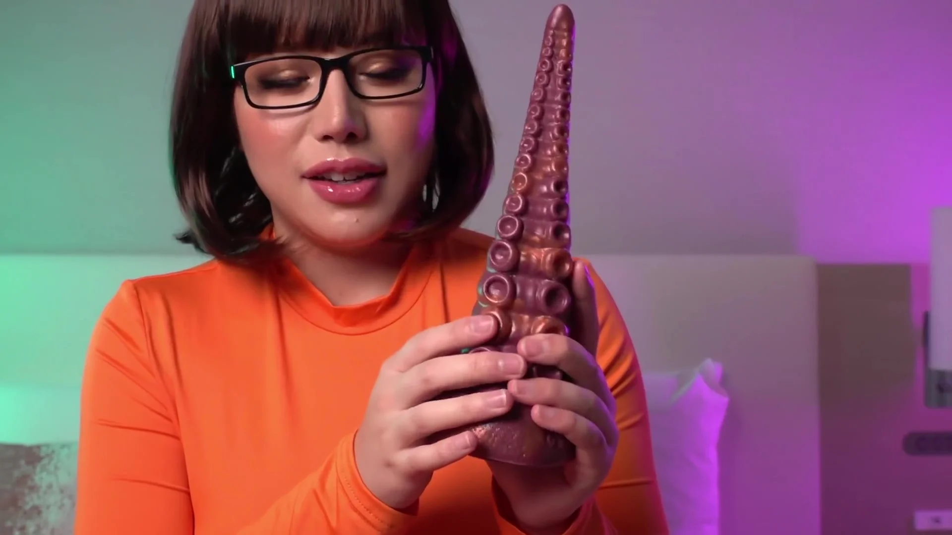 【bad Dragon】using A Big Dildo Video 【cosplay Video】
