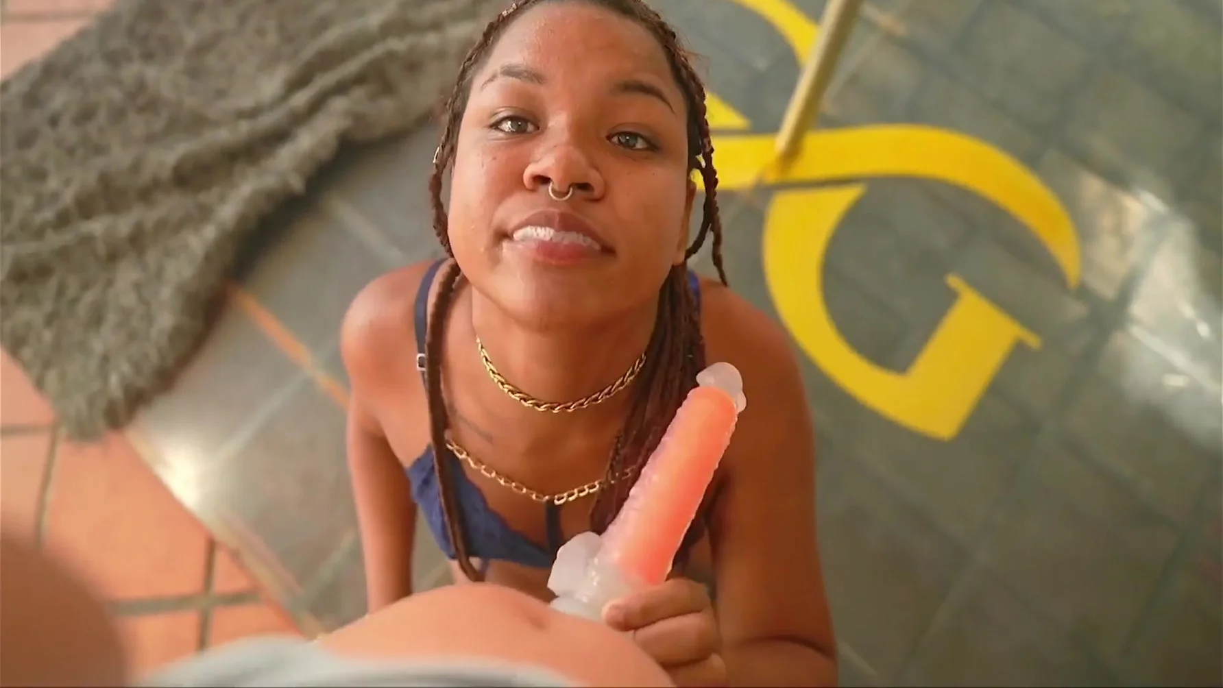 Lesbians Dildo And Pussy Sucking