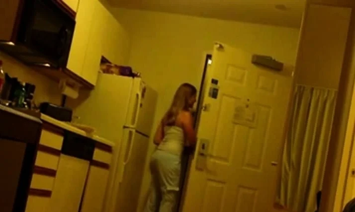 Blonde Girlfriend Posing And Flashing With Pizza Boy