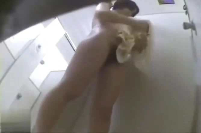 Japanese swimsuit girl shower and piss