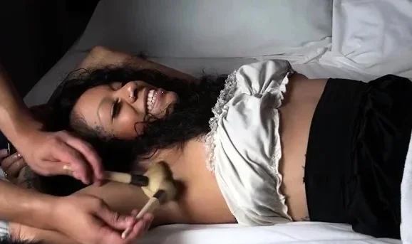 TicklingGirlsVideos – Angies ticklish armpits
