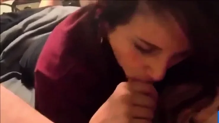 Amateur Girlfriend Love Sucking Cock but Hates Cum
