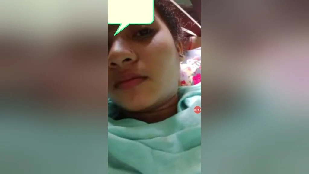 Today Exclusive -desi Chick Shows Her Pussy On Vc