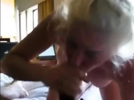 Granny Loves Black Nut 01