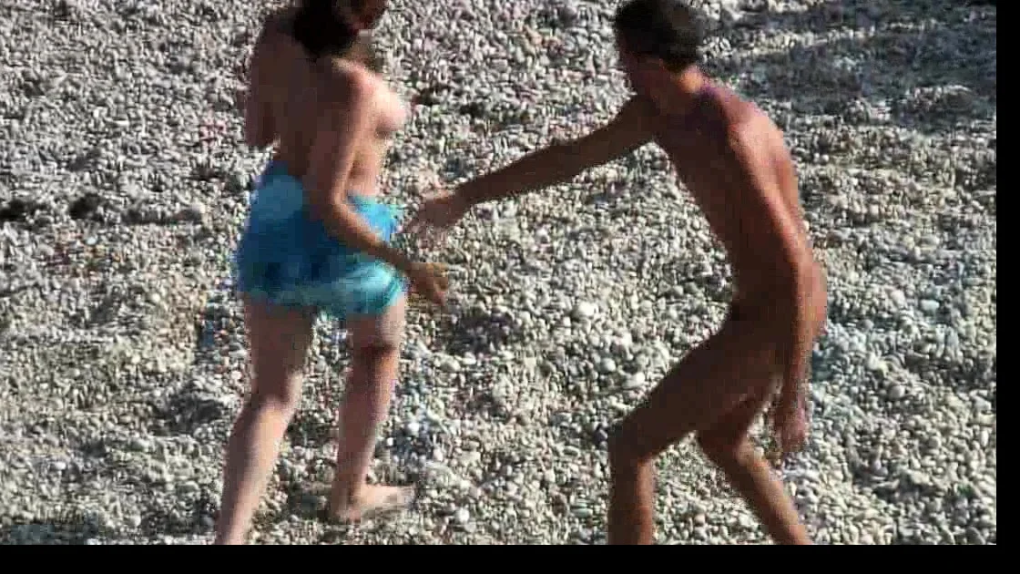 Nudist beach voyeur vid all naked