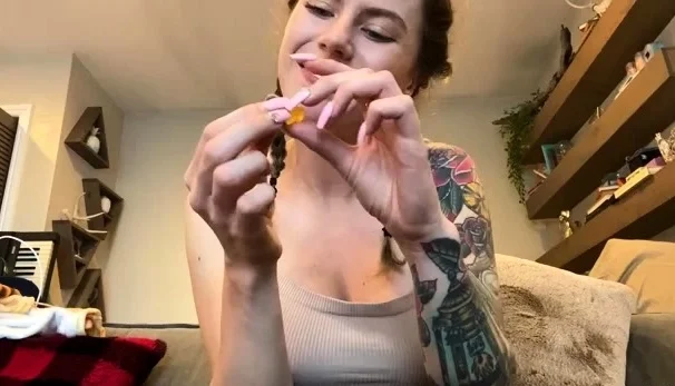 MissIvyDoll - Giantess Vore Fantasy