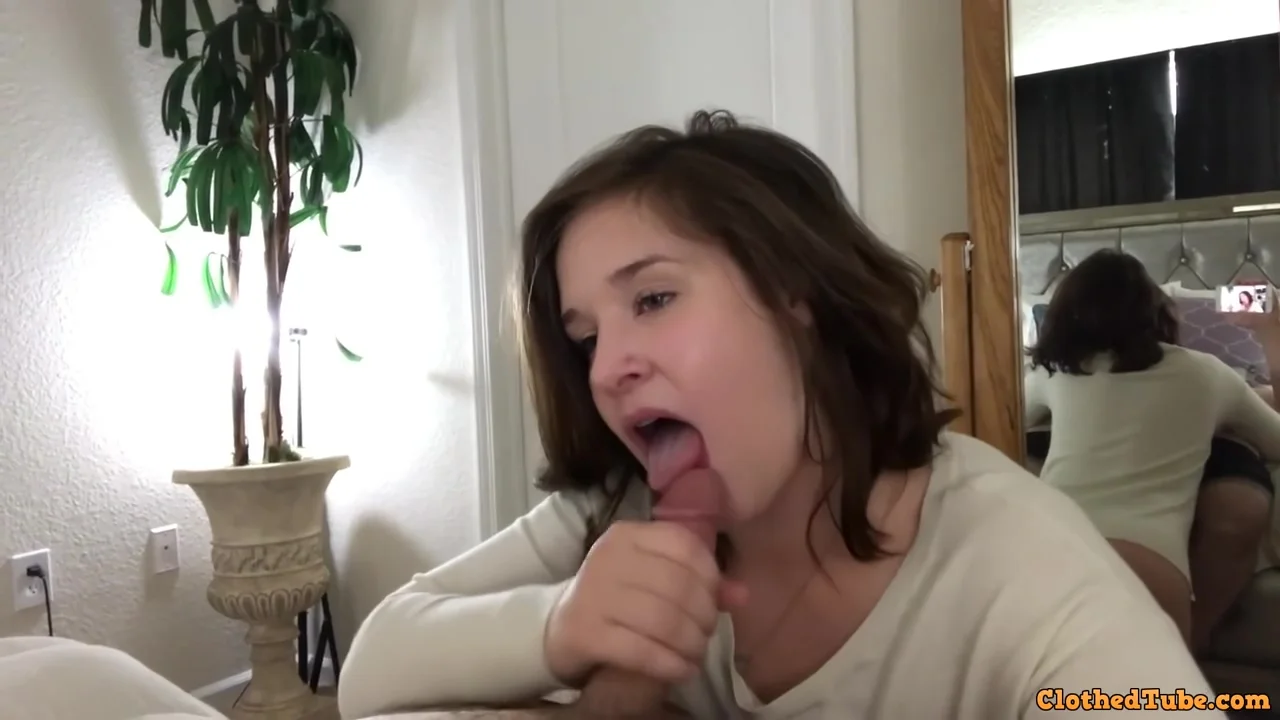 Slutty Teenie Stepsister Suck And Swallows Man Milk