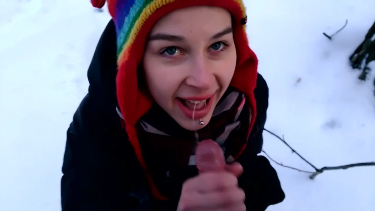 First time PUBLIC Blowjob in winter