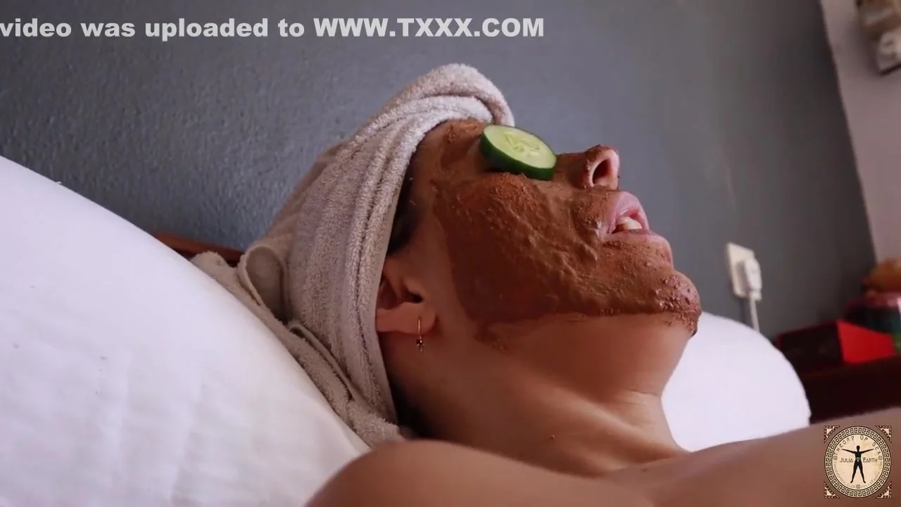 Very Hot Masturbation With Mud Mask And Cucumbers On Face