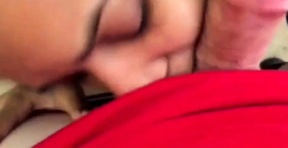 Indonesian Maid Sucking White Dick