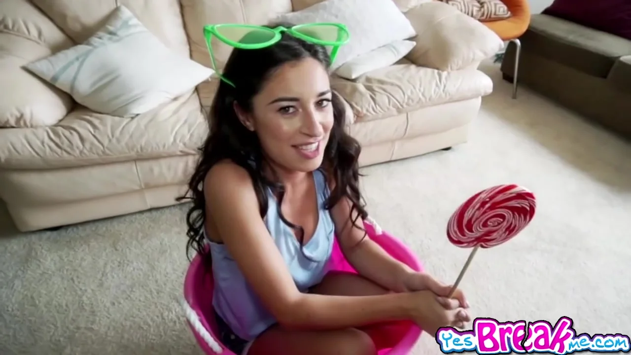 Cameron Canela In Love Sucking Bigcock And Lollipop