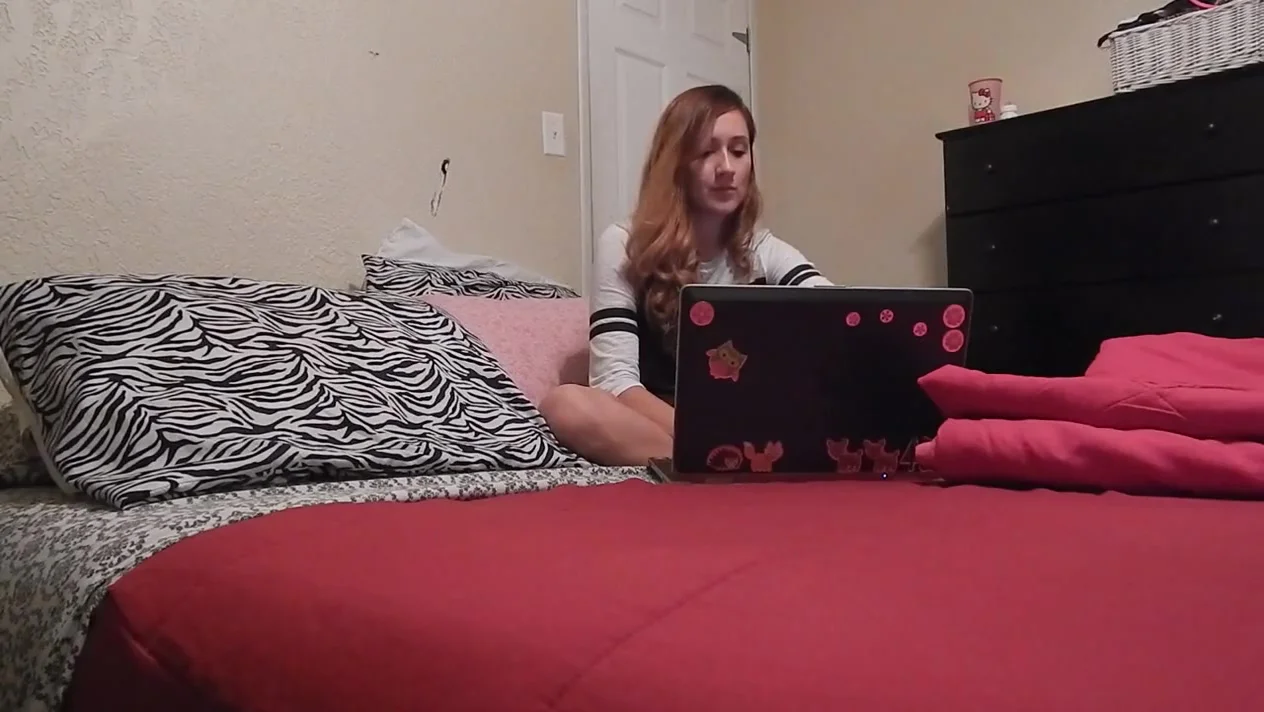 teen 18+ watches porn then gets herself off