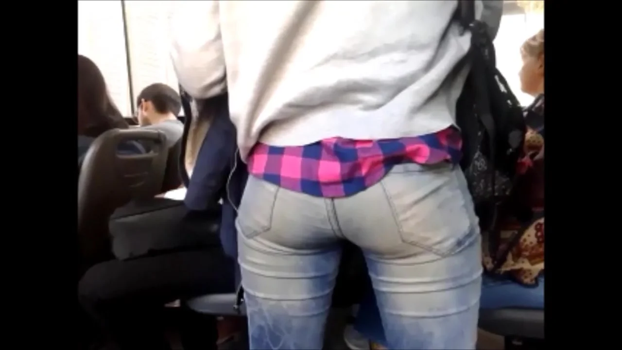 good public ass, sexy brunette