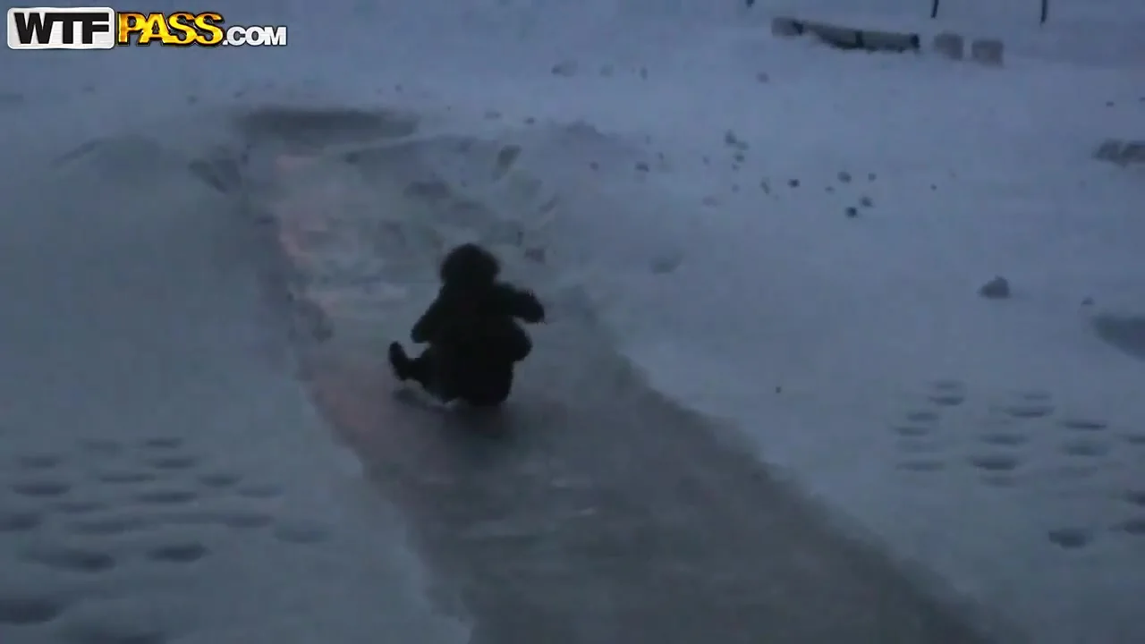 Vera is sucking dude's cock at the snowy park