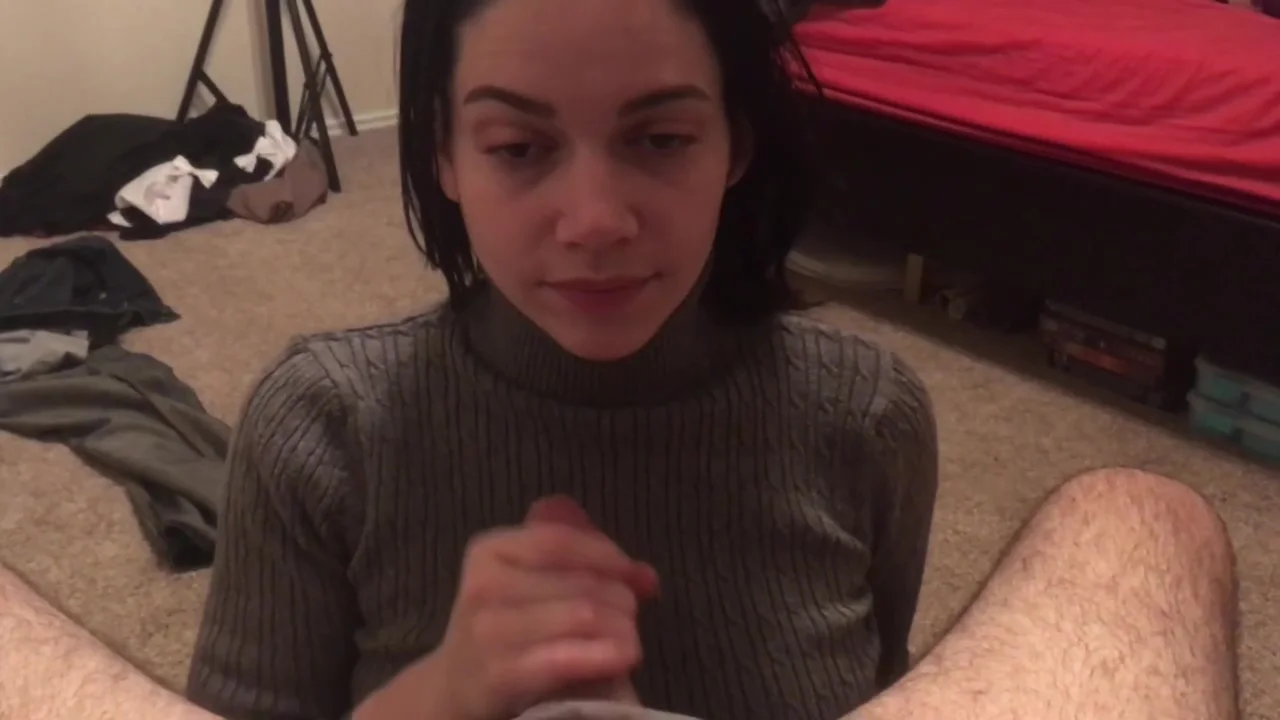 Brooklyn Springvalley In Step mom Jacks Off Step son Before Date