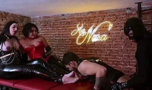 Naras Strapon - Two Girls And A CD Fuck And Humiliate A