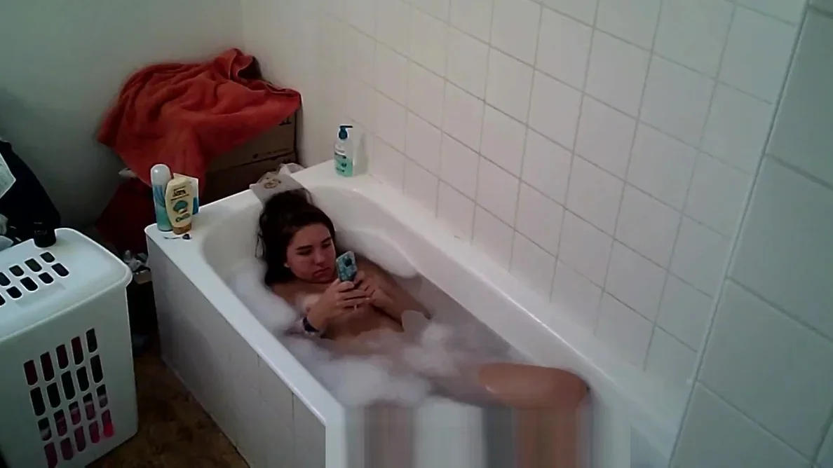 Big tittied college slut Aylie takes a bath