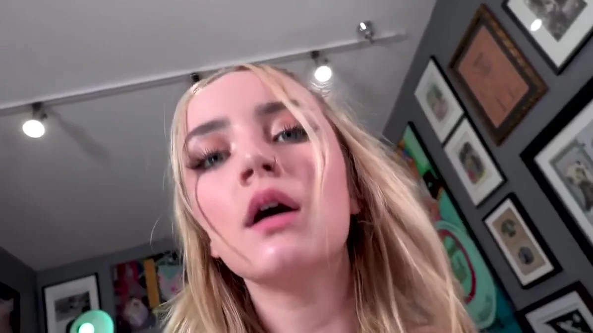 Maria Kazi - Young Blonde Perfectly Warmed Up A Strong Shaft Before Sex