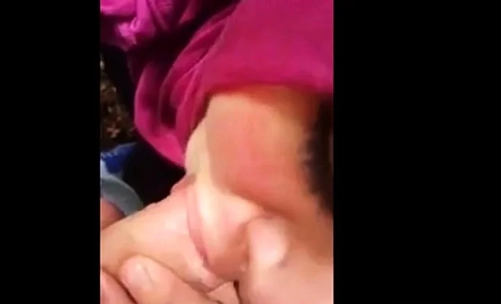 HijabHD- Hijab Teen Suck In Woods - Secret Meeting