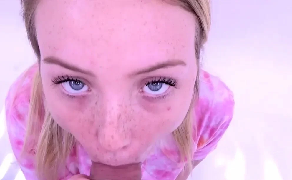 Cute Teen with freckles sucking big cock in studio